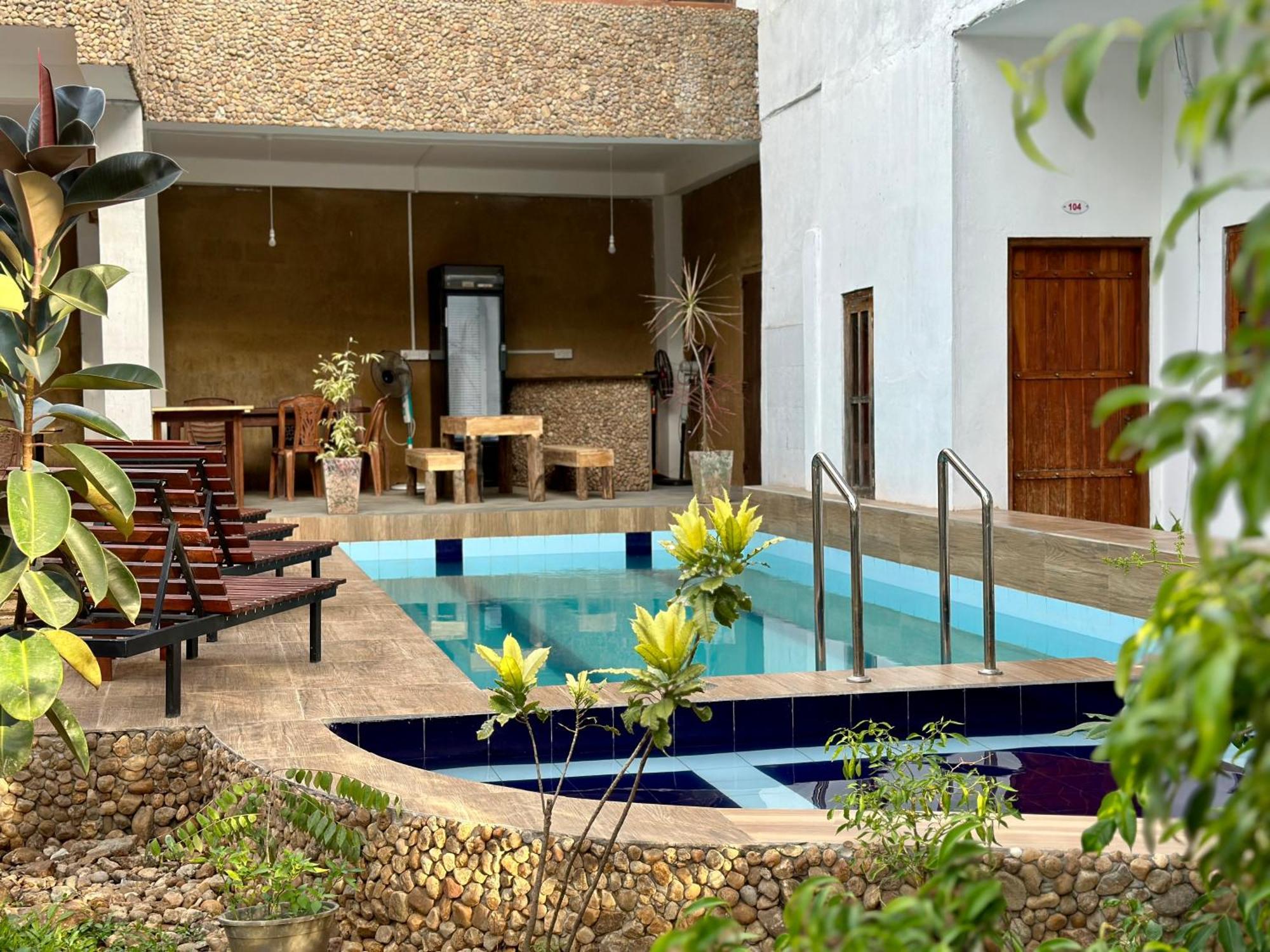 Share Safari House Udawalawe Bed & Breakfast Ngoại thất bức ảnh