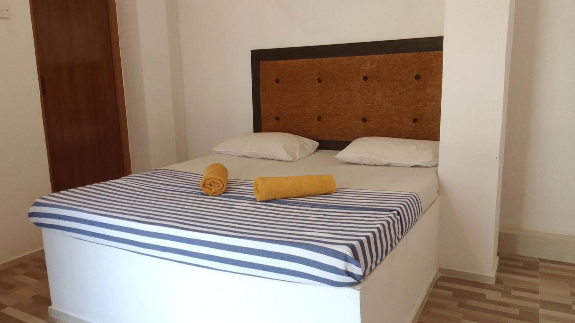 Share Safari House Udawalawe Bed & Breakfast Ngoại thất bức ảnh